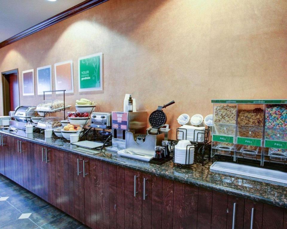 Comfort Inn & Suites Navasota Esterno foto