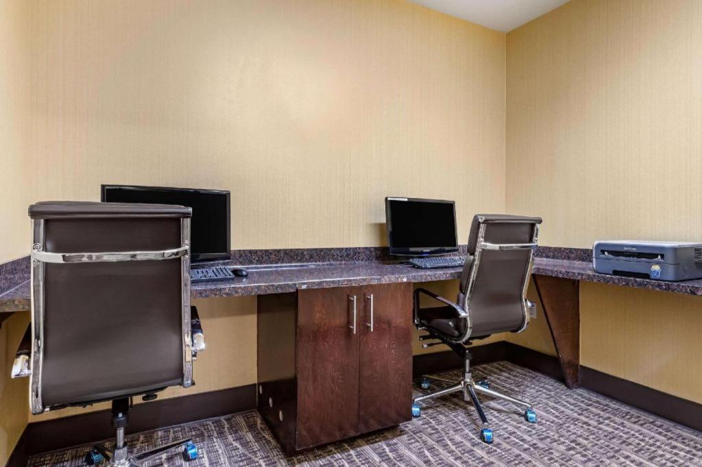 Comfort Inn & Suites Navasota Esterno foto