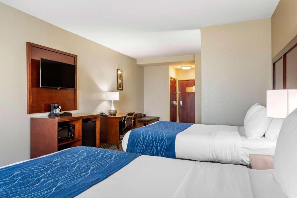 Comfort Inn & Suites Navasota Esterno foto