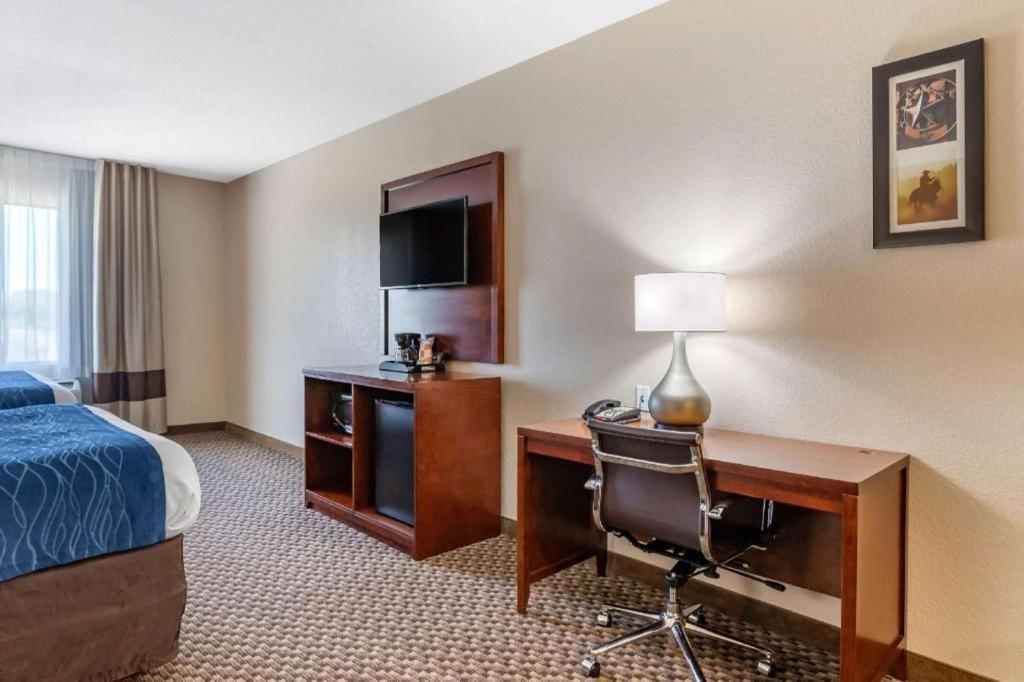 Comfort Inn & Suites Navasota Esterno foto