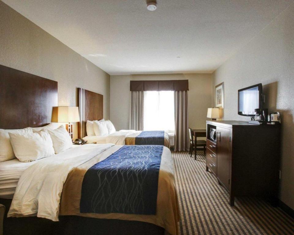 Comfort Inn & Suites Navasota Esterno foto