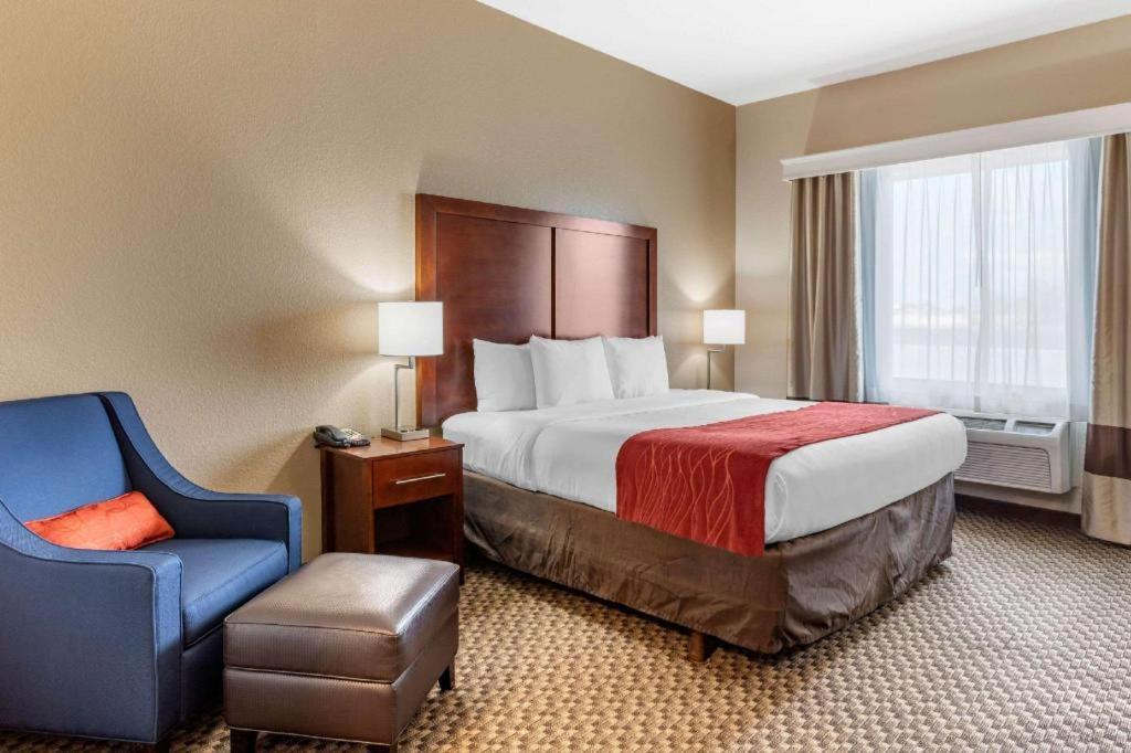 Comfort Inn & Suites Navasota Esterno foto