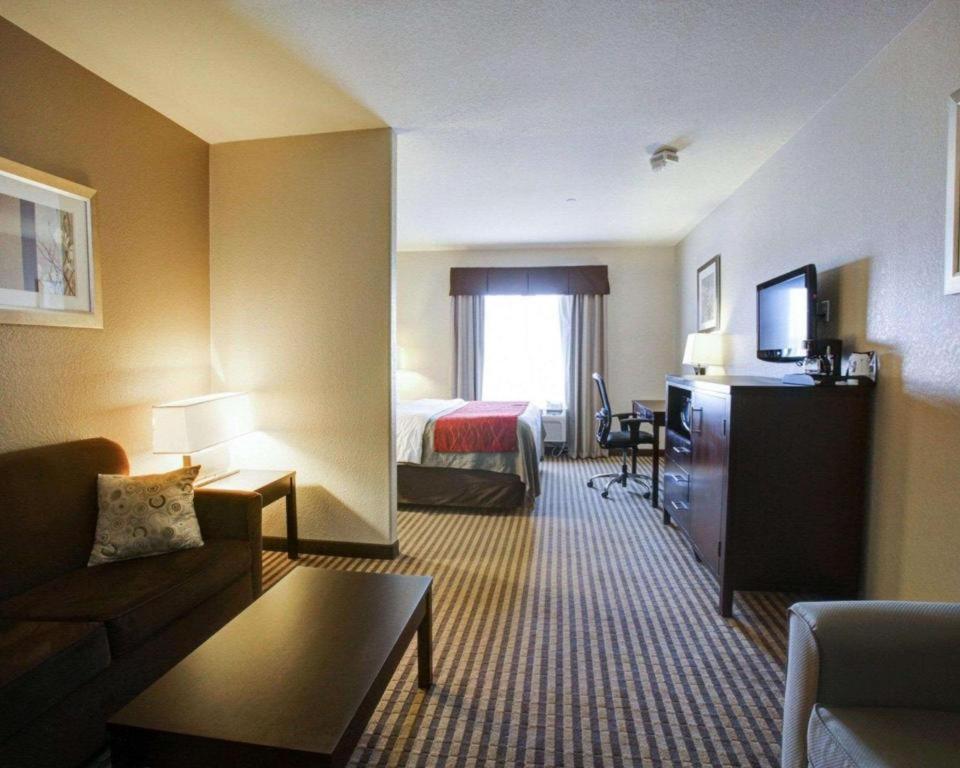 Comfort Inn & Suites Navasota Esterno foto