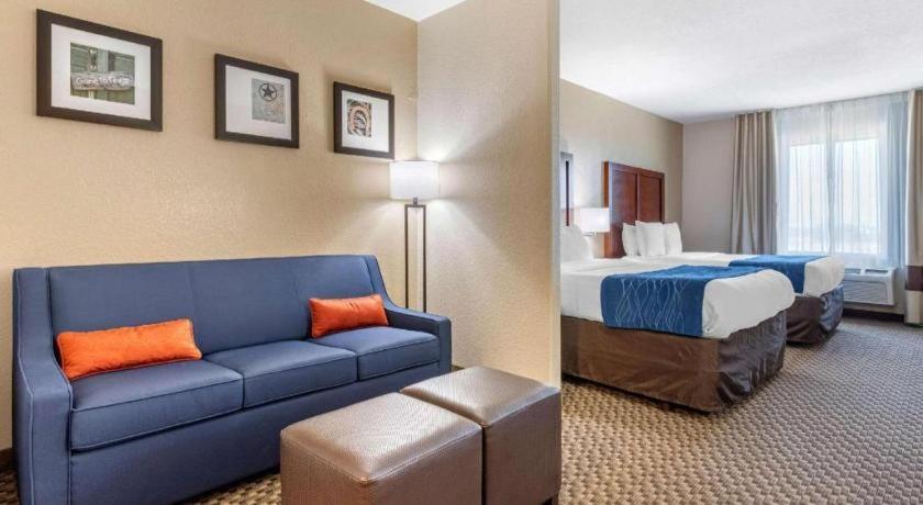 Comfort Inn & Suites Navasota Esterno foto