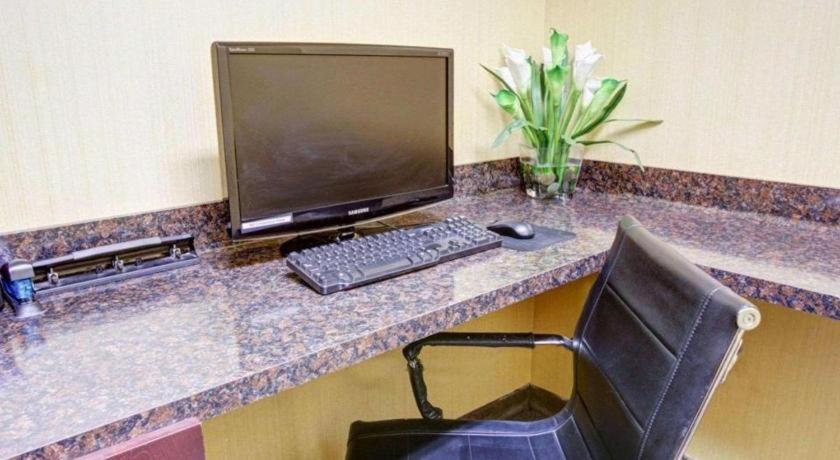 Comfort Inn & Suites Navasota Esterno foto