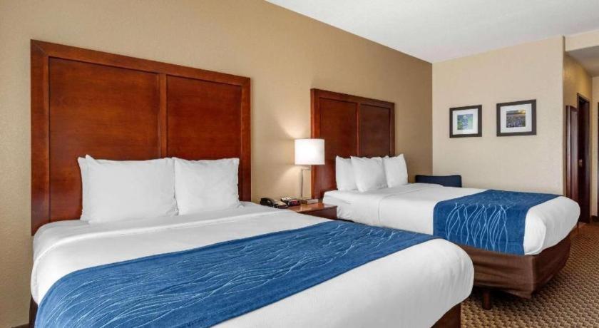 Comfort Inn & Suites Navasota Esterno foto